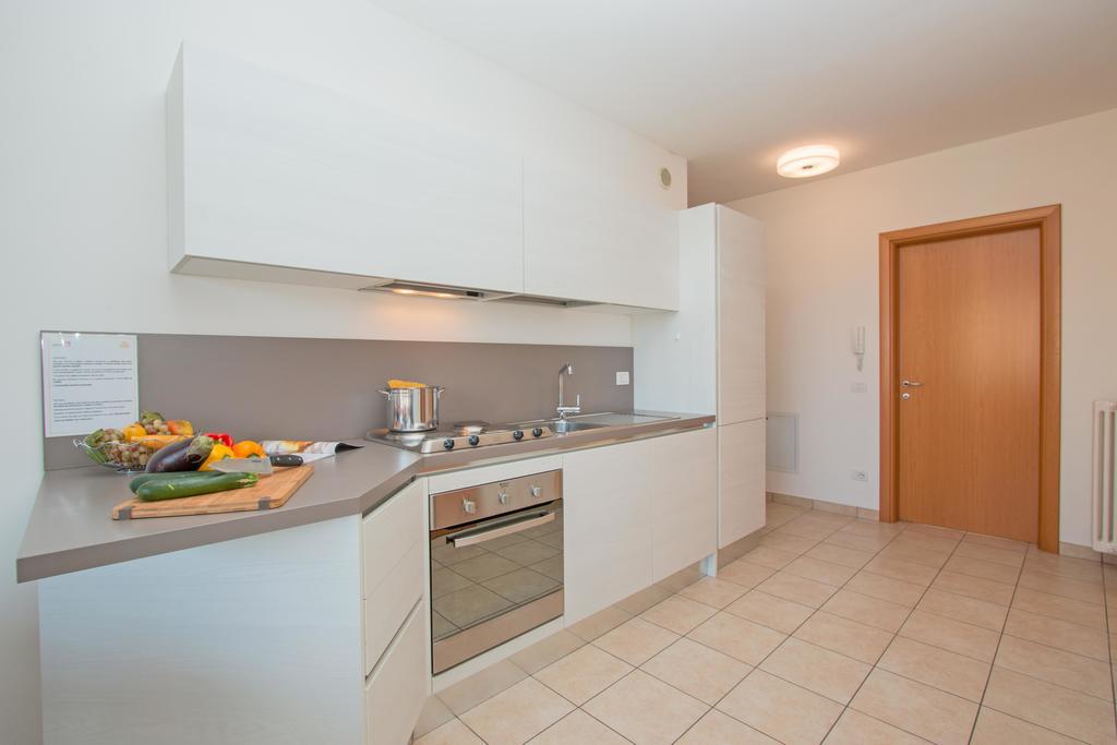 Benacus E4 Apartment By Wonderful Italy Sirmione Kültér fotó